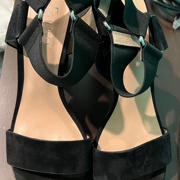 Platform Heels - Picture 2 of 3